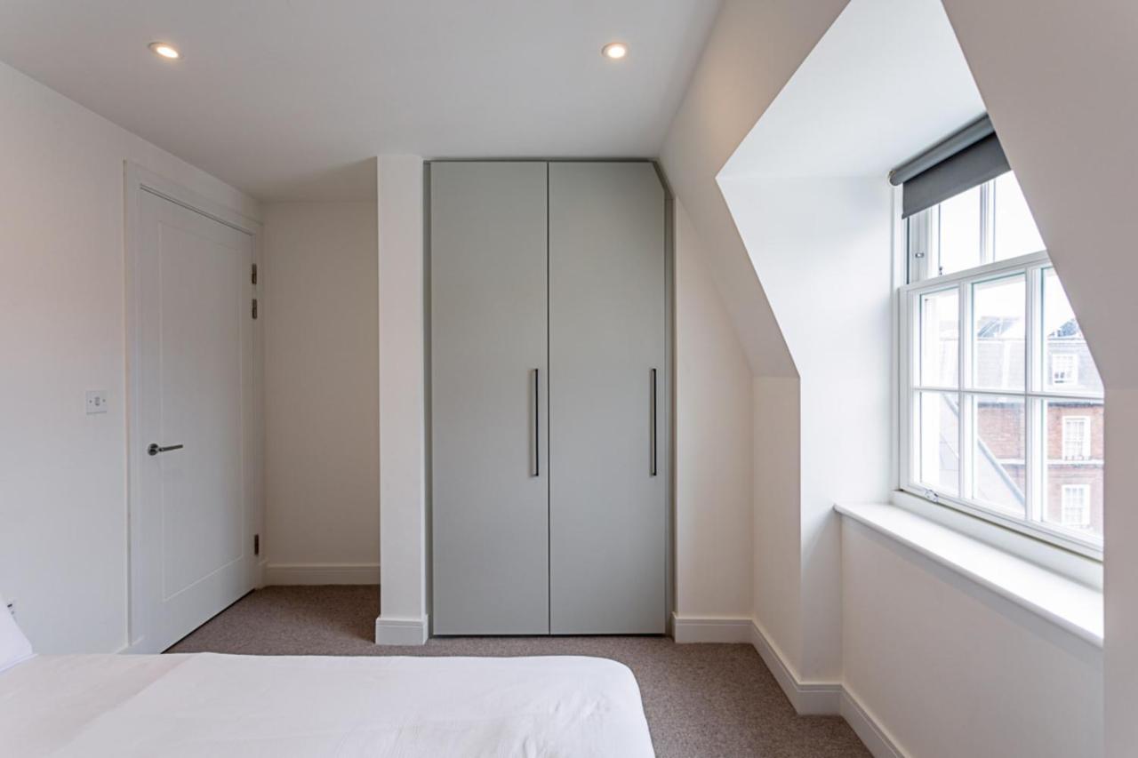 Modern And Stylish Apartment In West Kensington London Exterior photo
